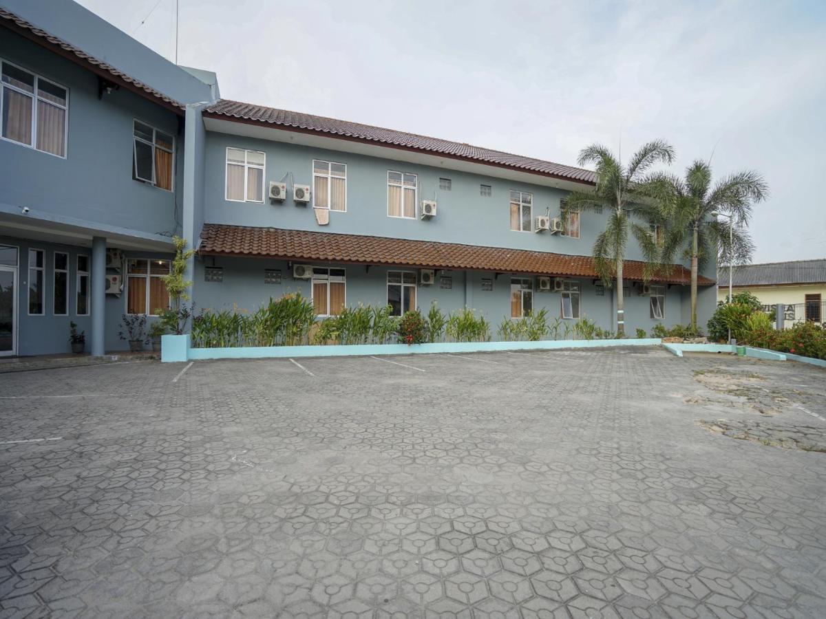 Super Oyo 1844 Bravo Residence Pangkal Pinang Exterior photo