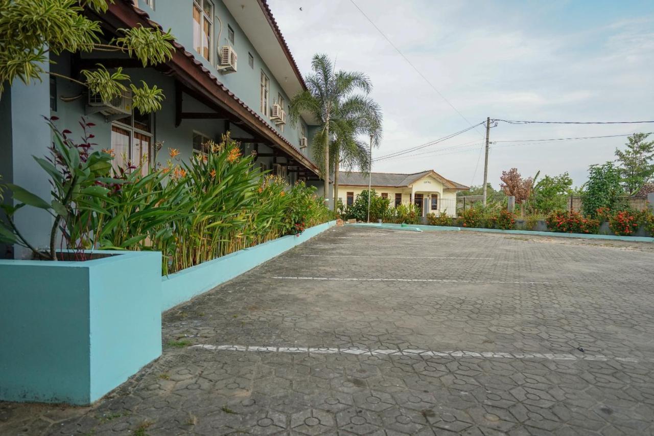 Super Oyo 1844 Bravo Residence Pangkal Pinang Exterior photo